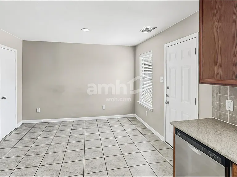 29435 Legends Glen Dr — Photo 4