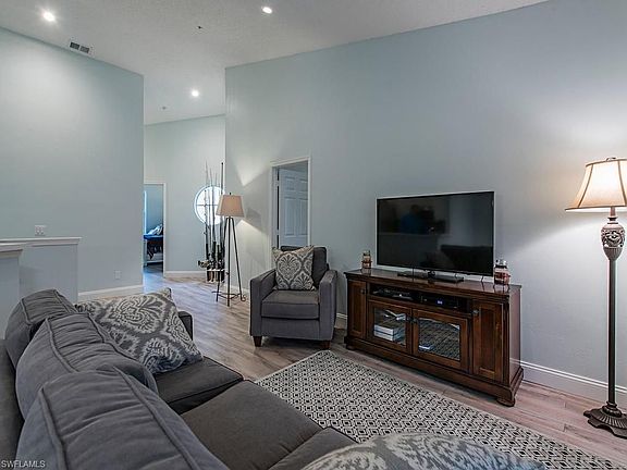 2nd image of 56 Silver Oaks Cir APT 14202