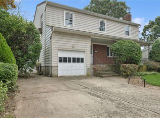 1798 Horatio Ave, Merrick, NY 11566