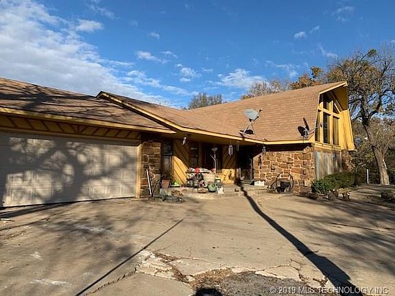 5th image of 5501 N 23rd St E