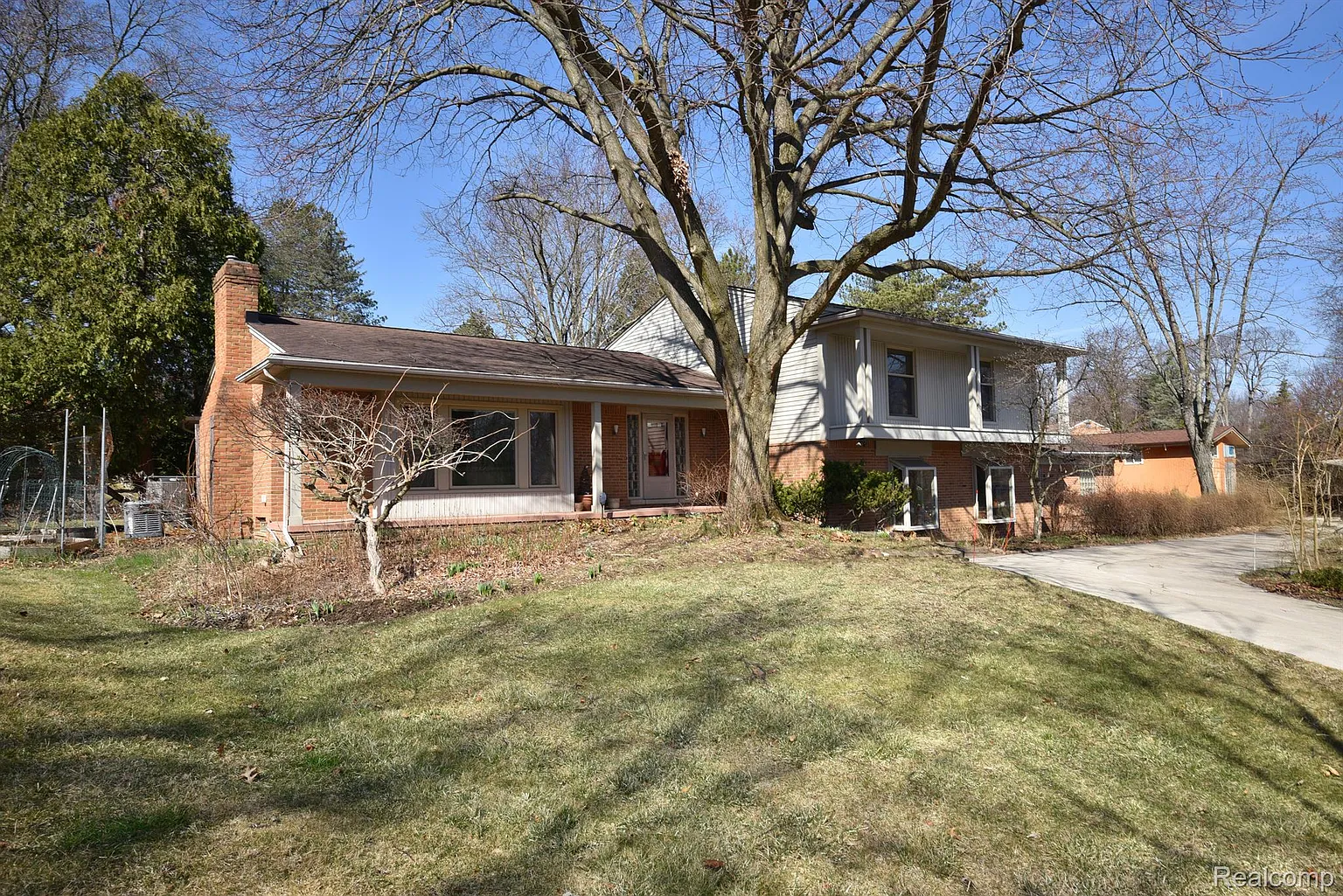 28107 New Bedford Dr photo 1