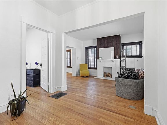 5th image of 4231 Wyoming St