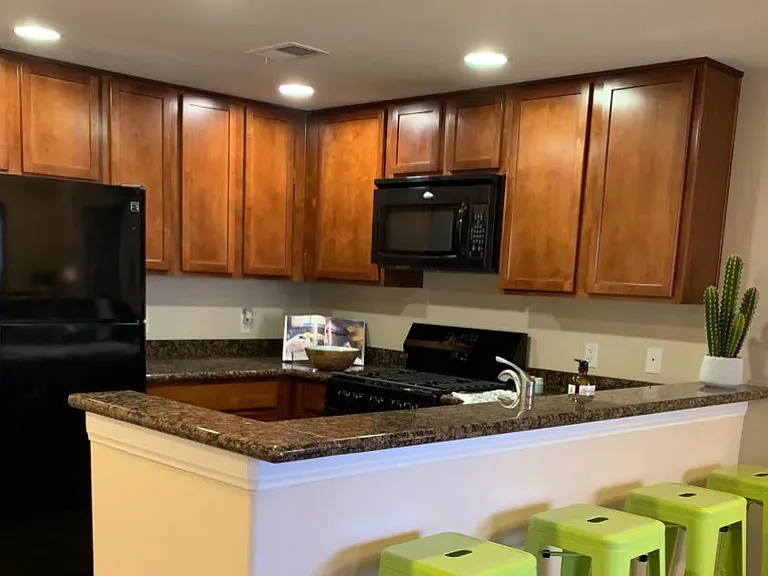 Miraflores Luxury Apartments — Photo 2