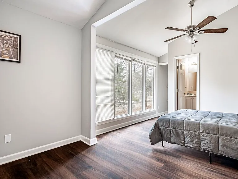 W Bourne Dr — Photo 1