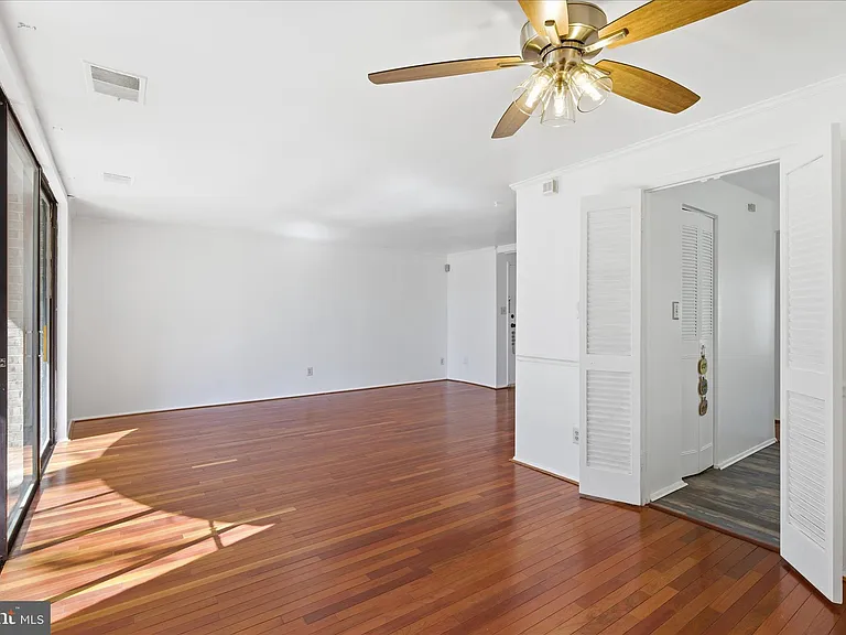 3360 Huntley Square Dr #B-1 — Photo 7