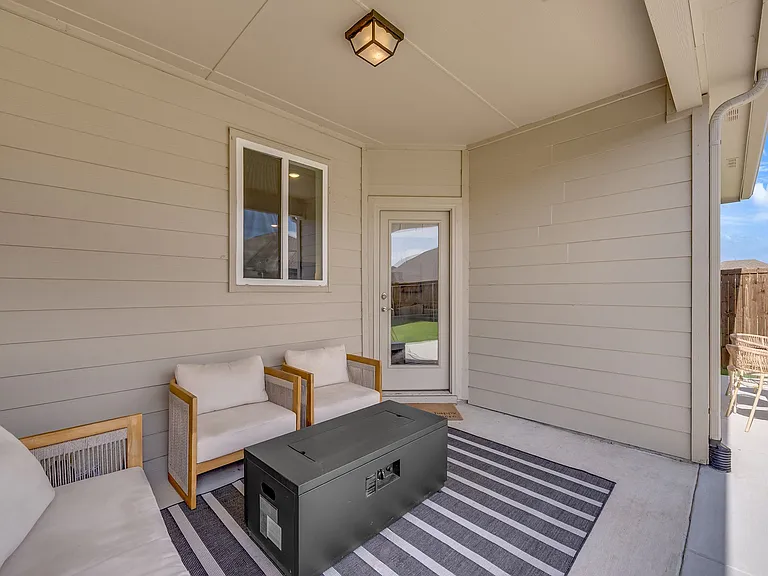 1109 Nathan Ln — Photo 13