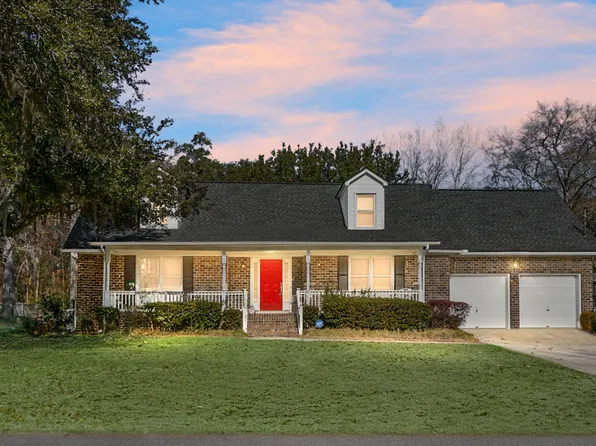 1219 Edward Dr, Moncks Corner, SC 29461