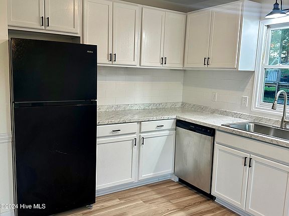 3rd image of 2267 Rolling Meadows Drive