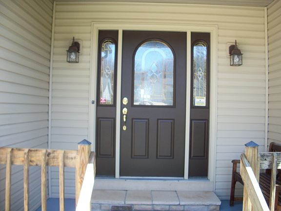 2nd image of 890 Fairway Dr