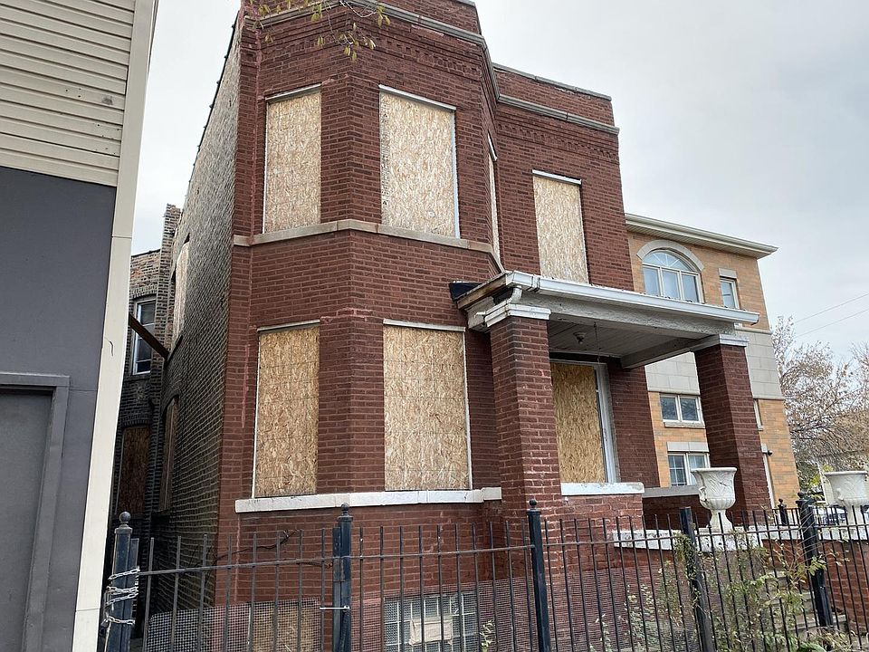 2nd image of 3402 S Western Ave