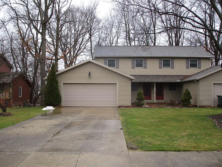 5045 Johnnycake Rdg NE — Photo 1