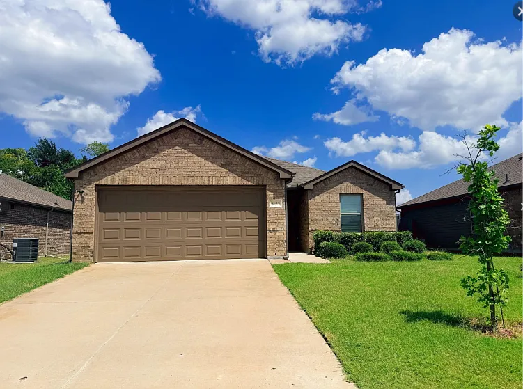 6423 Graceland Dr