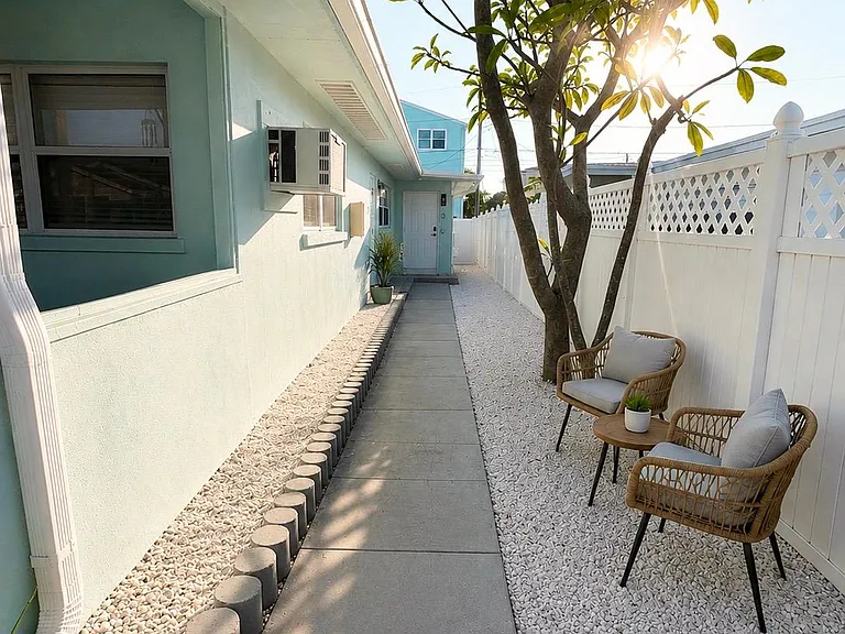 13368 1st St E #3 — Photo 2