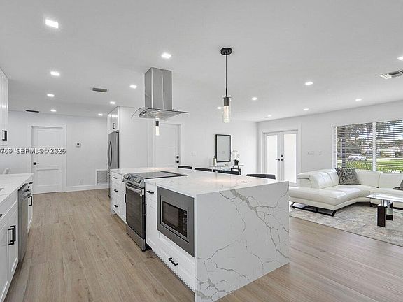2nd image of 6991 NE 7th Ave #0