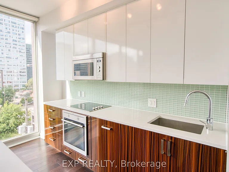 300 Lisgar St #603 — Photo 33