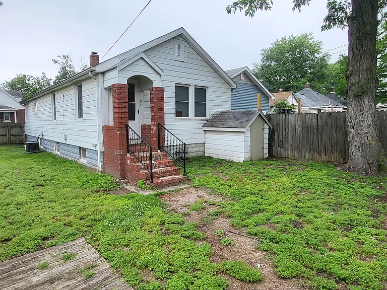 159 E Acton Ave — Photo 16
