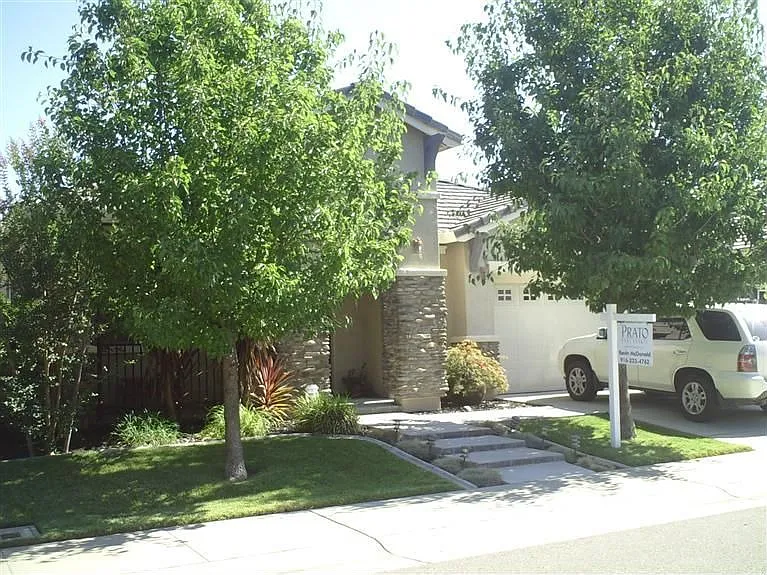 15 Skarda Ct photo 1