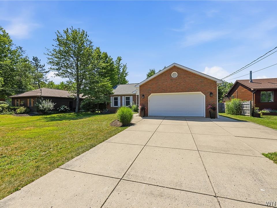 1st image of 6370 Versailles Rd