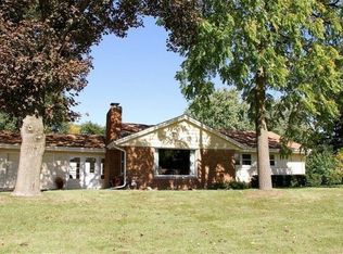 11824 Watertown Plank Rd, Wauwatosa, WI 53226