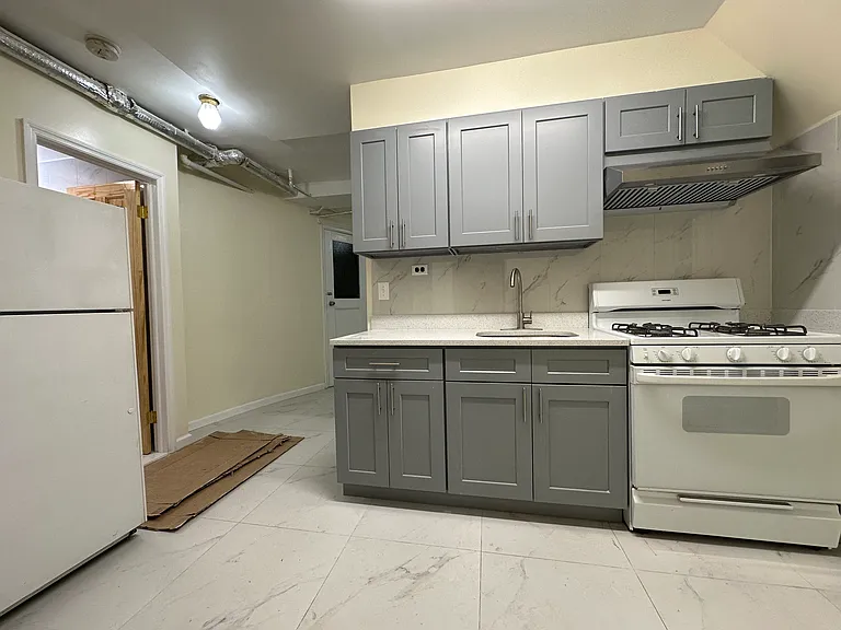 2107 Continental Ave #1 — Photo 2