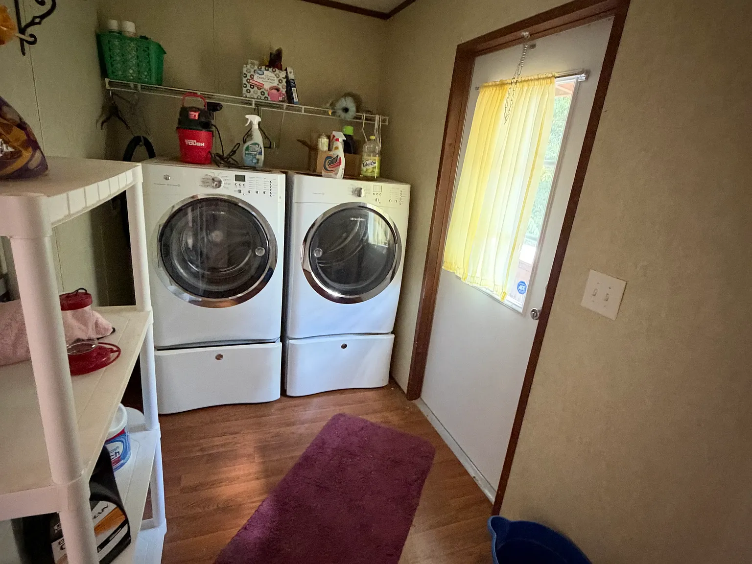 5 bed, 2040 sqft, $1,800 — Photo 2