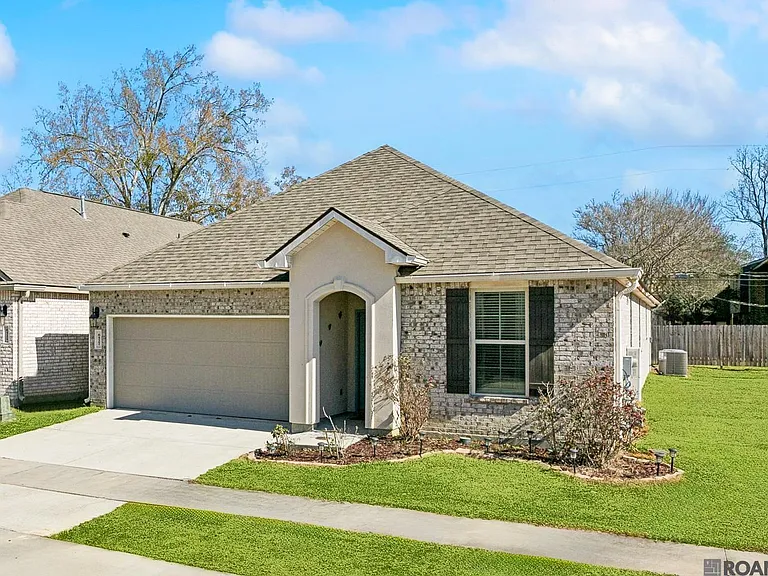 6527 Tiger Pointe Dr — Photo 1