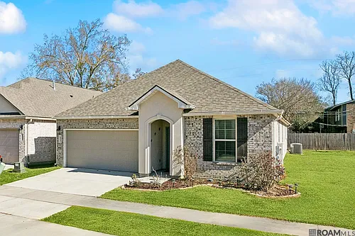 6527 Tiger Pointe Dr Photo 1