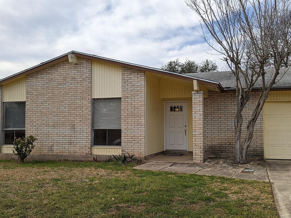 1st image of 5927 Cliff Rock Dr