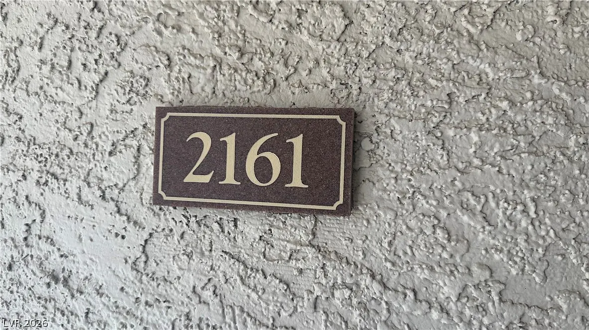 3 bed, 2.0 bath, 1191 sqft, $1,600 — Photo 2