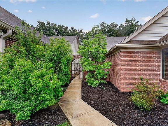 2nd image of 12055 Waterford Ln
