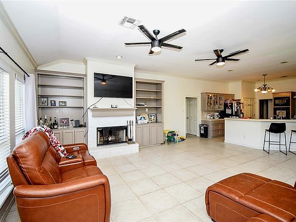 3rd image of 2200 Gabriel Ct