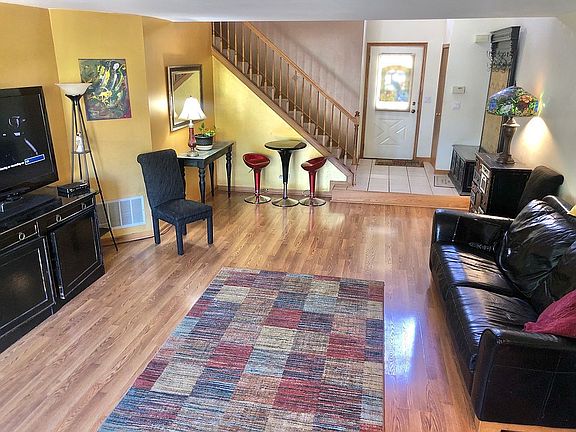 4th image of 4907 Turnberry Dr