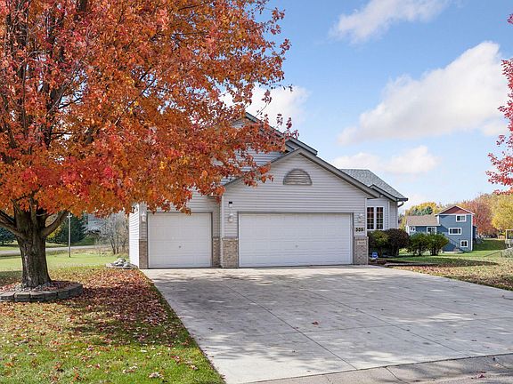 3rd image of 305 Maple Knoll Way NW