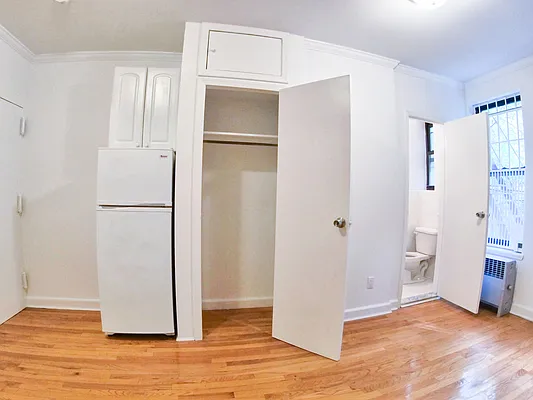 Rented by Urban Real Estate Inc | media 8
