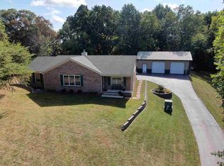 2201 N Hillcrest Rd, Vincennes, IN 47591