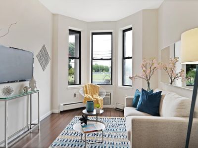 82 Manhattan Ave APT 2, Jersey City, NJ, 07307