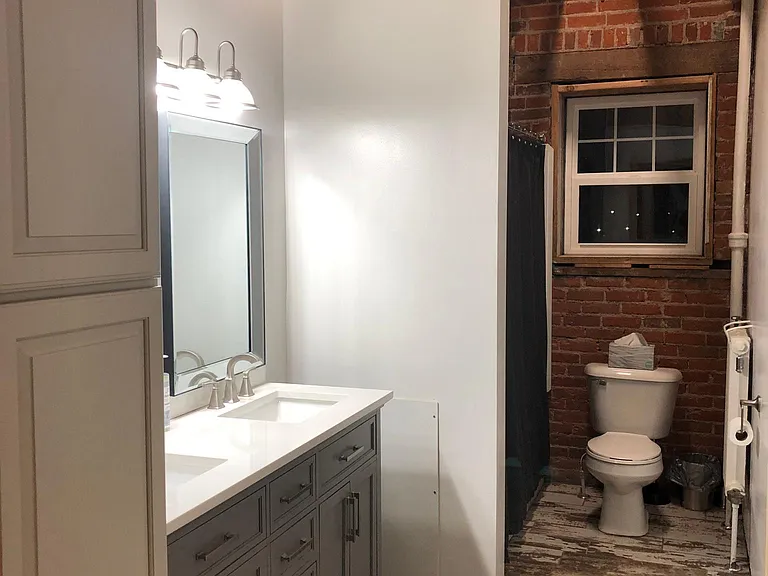219 Maple St S #1 — Photo 6