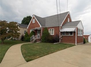 Stewart Ln, New Kensington, PA