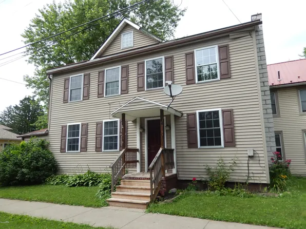 304 Smith St, Jersey Shore, PA 17740