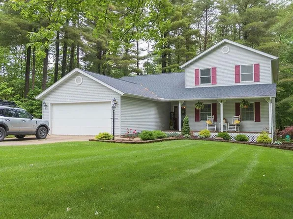 5917 S Foxwood Ln, Bloomington, IN 47401