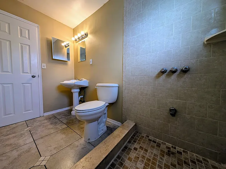 14912 Pinecrest Rd — Photo 8