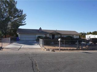 15220 Erie Rd, Apple Valley, CA 92307