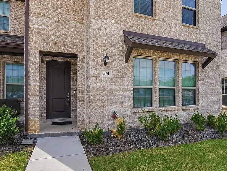 5960 Bursey Rd — Photo 2