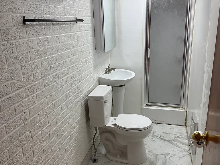 Master bath (will be doing some work)