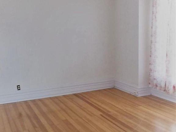 3rd image of 408.5 E High St