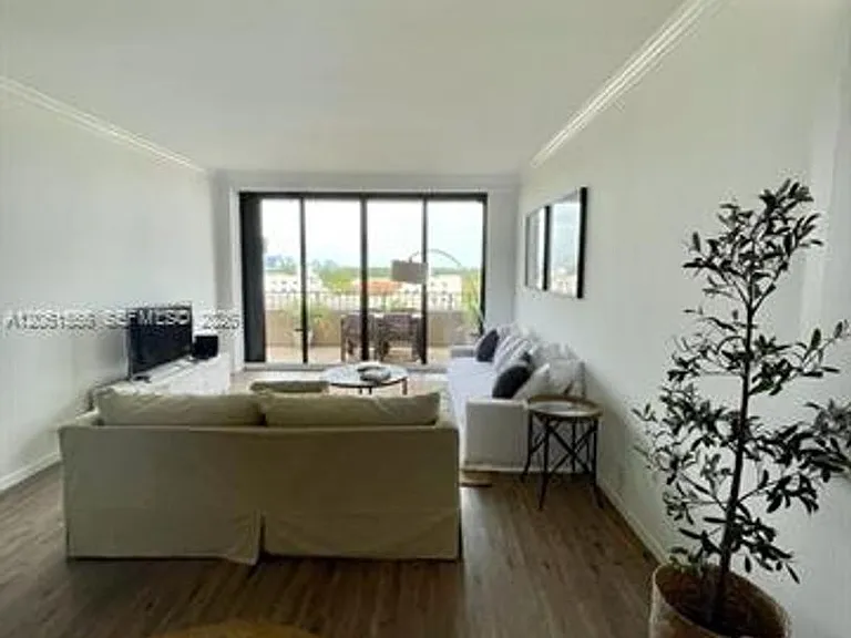 151 Crandon Blvd #CU-822 — Photo 2