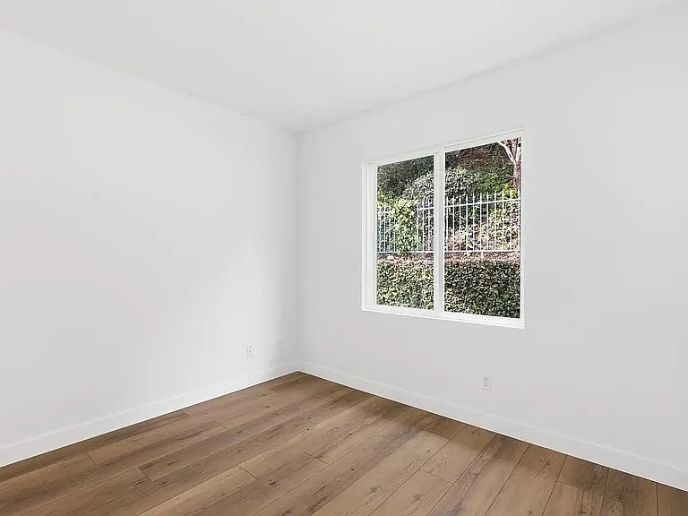 2738 Carriagedale Row — Photo 16