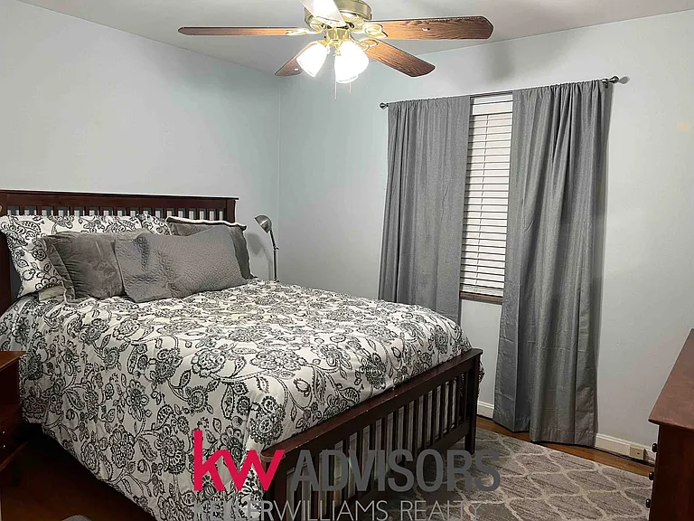 3521 Burke Ave #2 — Photo 10