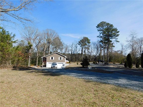 3rd image of 28544 Cynthia Marie Dr