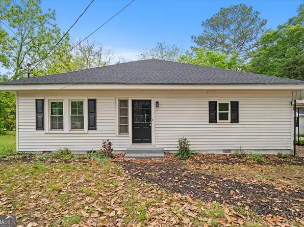 734 W College St, Bowdon, GA 30108